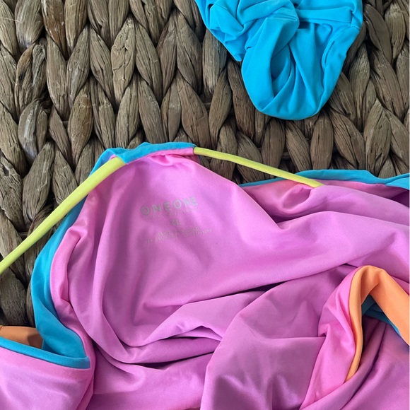 One one swimwear ophelia one piece cockatoo - Picture 9 of 11